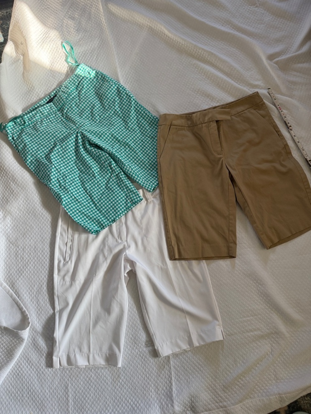 Lot of 3: Jones New York & Maggie Lane Shorts Trio Size 4 Like New!